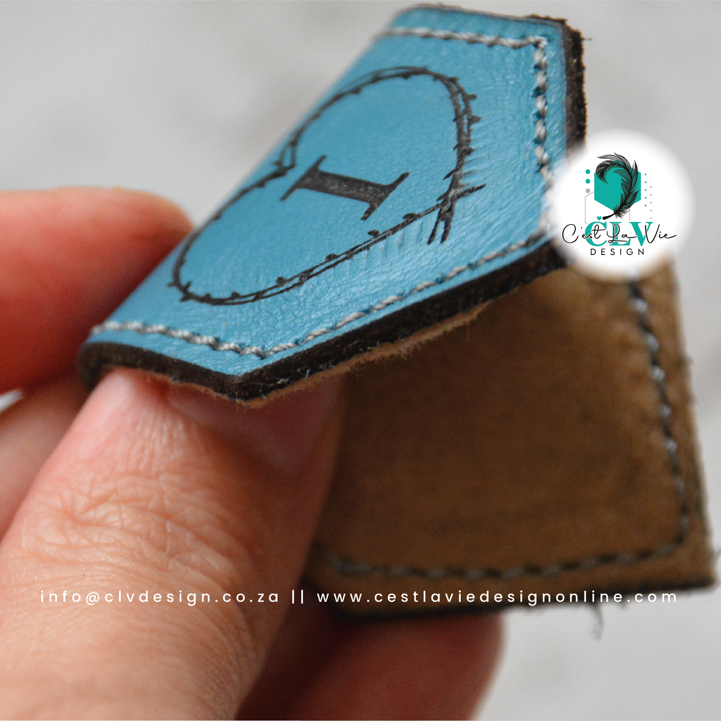 MAGNETIC LEATHER BOOKMARK