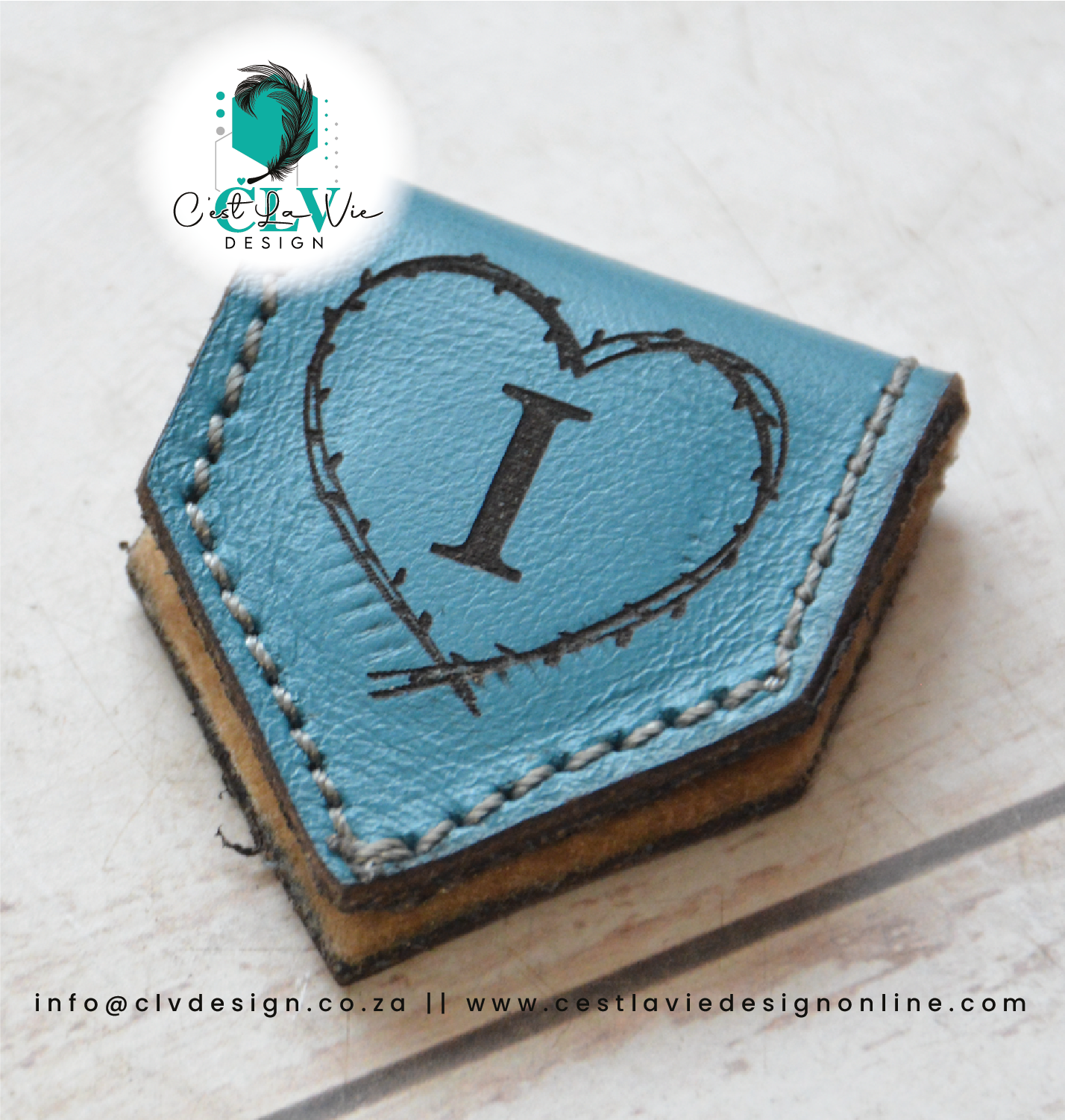 MAGNETIC LEATHER BOOKMARK