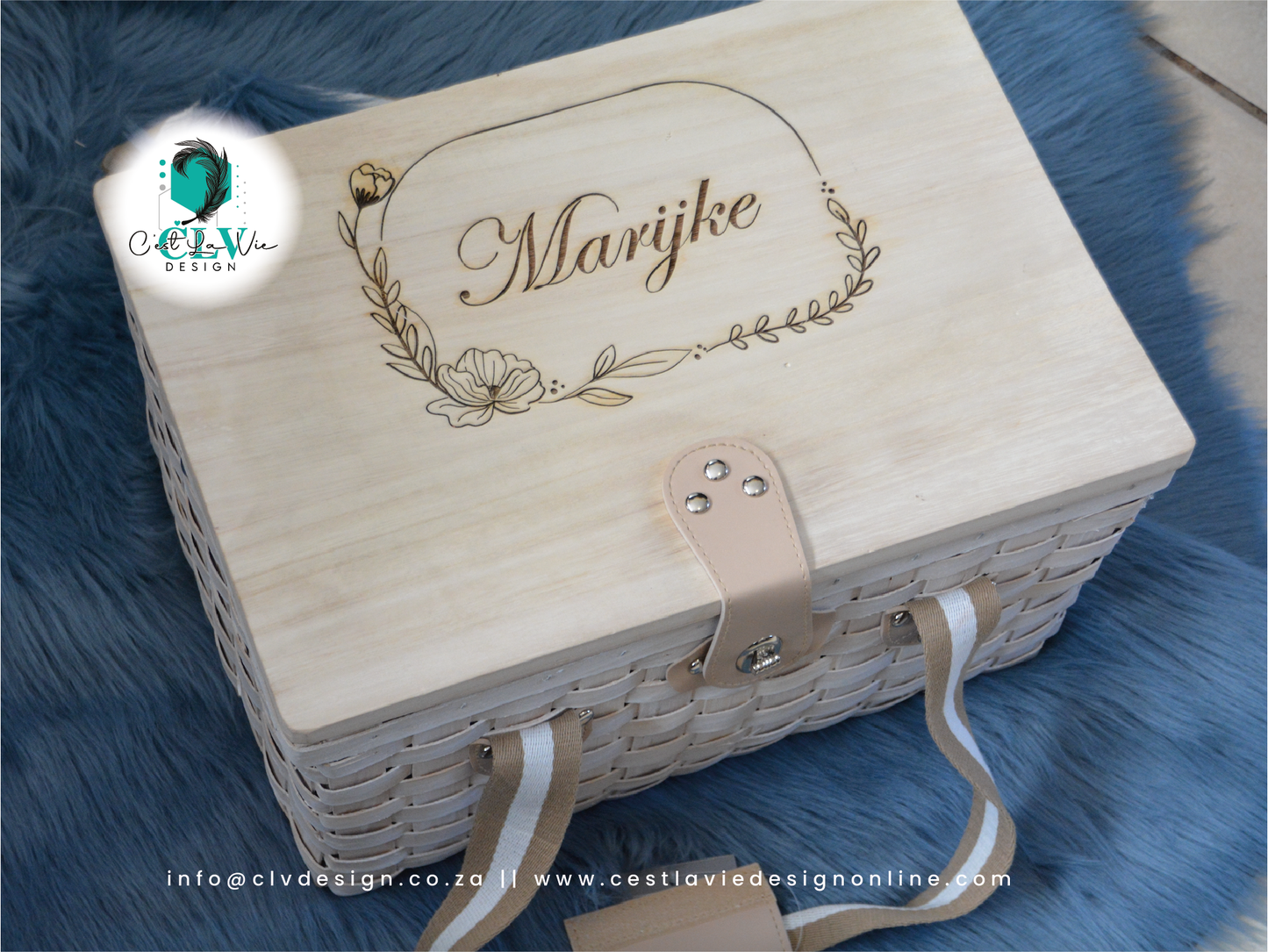 WOODEN PICNIC BASKET (2 PERSON)