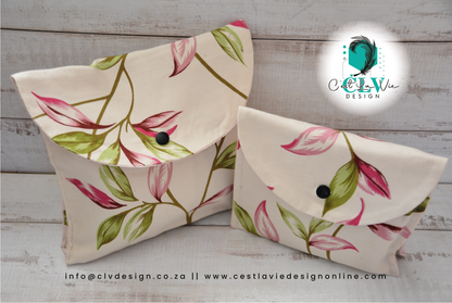 POUCH STYLE MAKEUP BAG