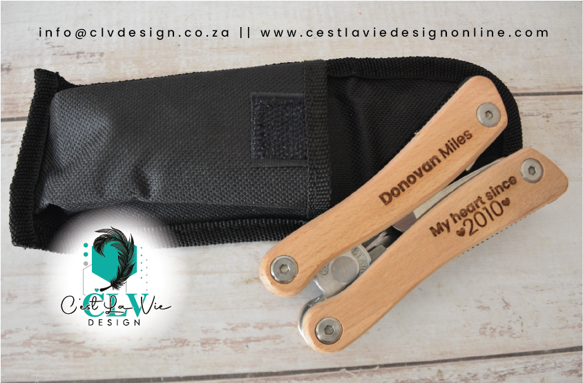 MULTI TOOL WITH WOODEN HANDLE