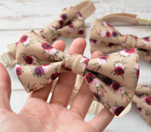 Load image into Gallery viewer, PRINTED BOWTIES (ADULTS AND KIDS)